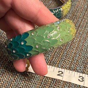 3020 NWOT Sequin Enamel 
bracelet
